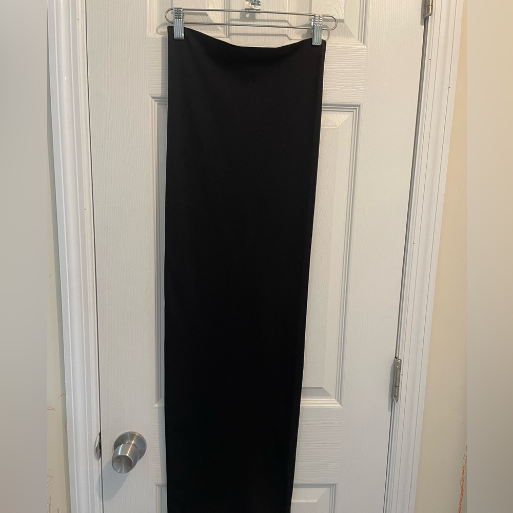 Babaton Elegant Black Maxi Skirt - Picture 4 of 5